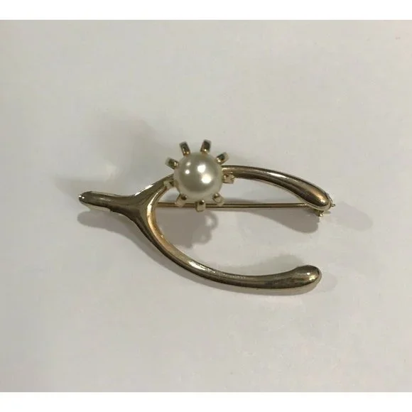 VINTAGE WISHBONE BROOCH GOOD LUCK SYMBOL GOLD TONE METAL PIN FAUX PEARL - Picture 2 of 7